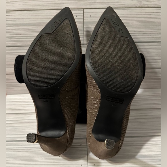 Guess Brown Suede Cutout Pointed Toe Heels Sz 8.5M - Picture 2 of 3